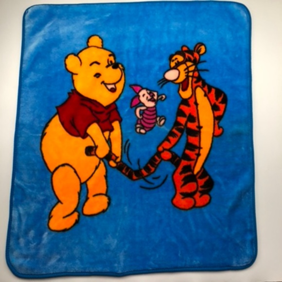 winnie the pooh and piglet blanket